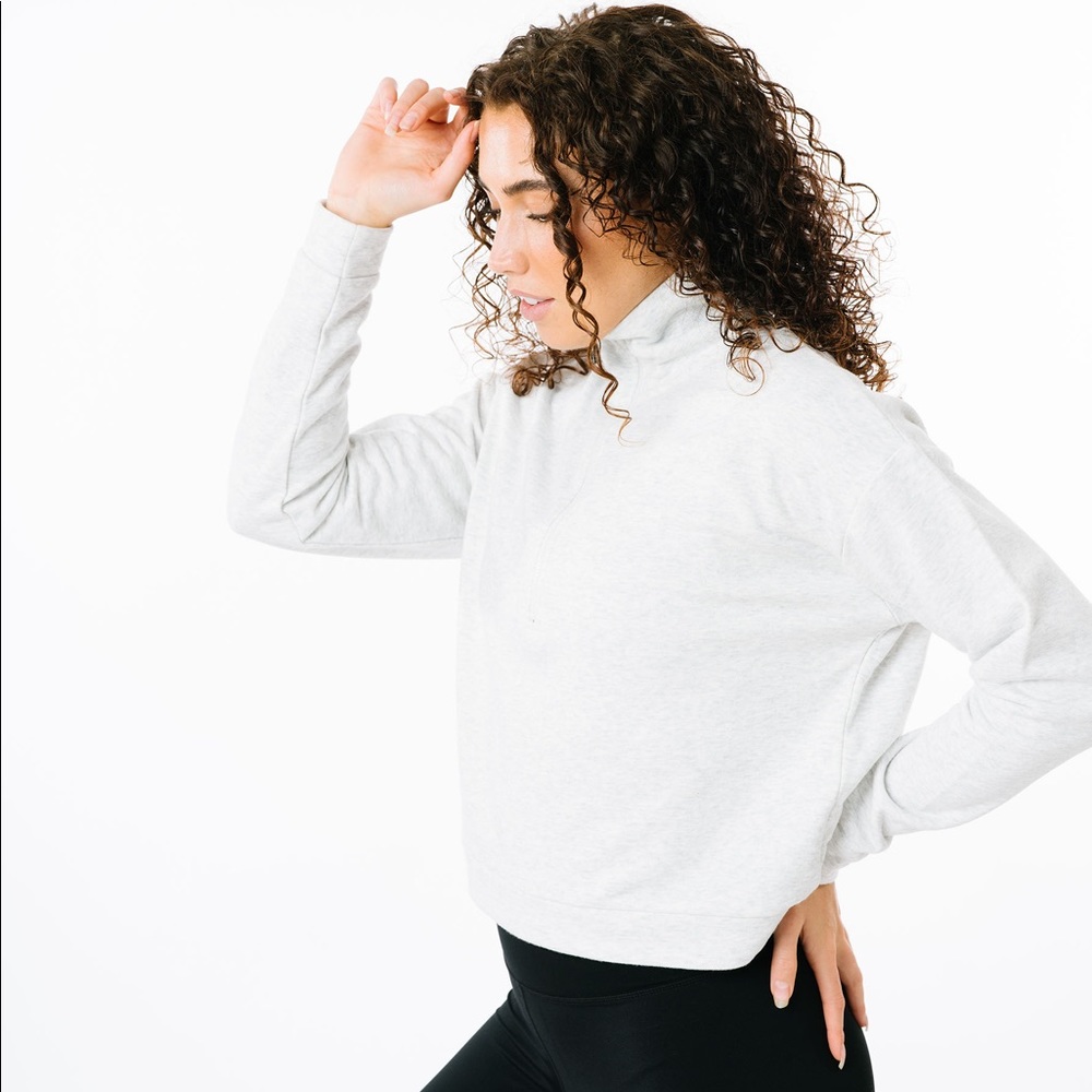 ✨ ZYIA Gray Classic Quarter Zip Sweatshirt